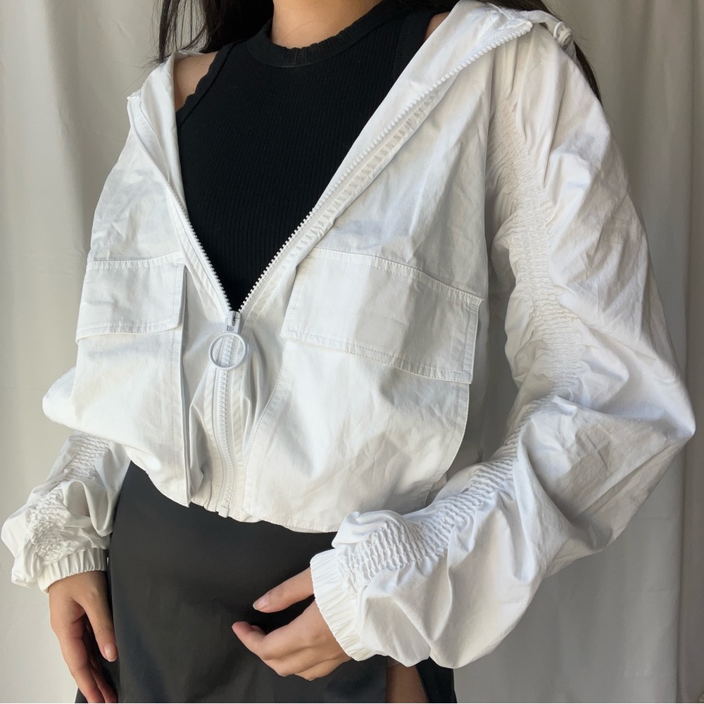 Fabletics Cropped Utility Windbreaker in White